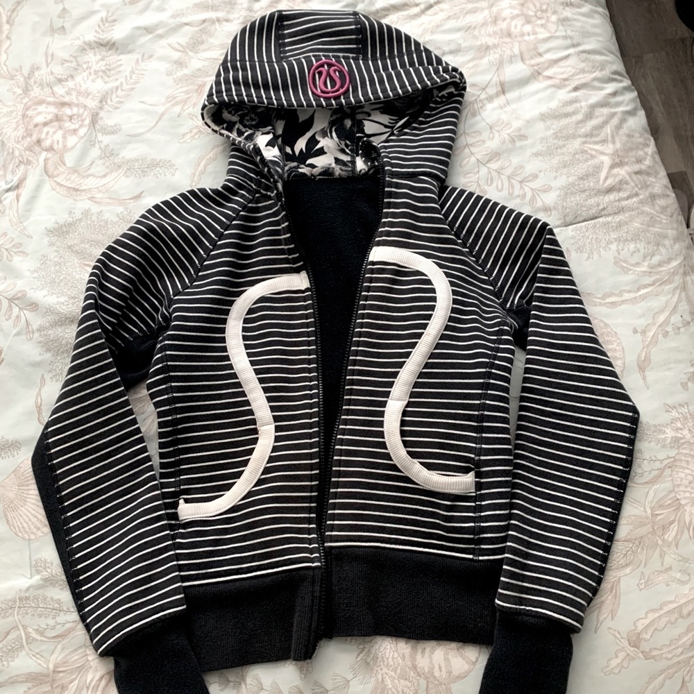 Lululemon scuba hoodie size 4